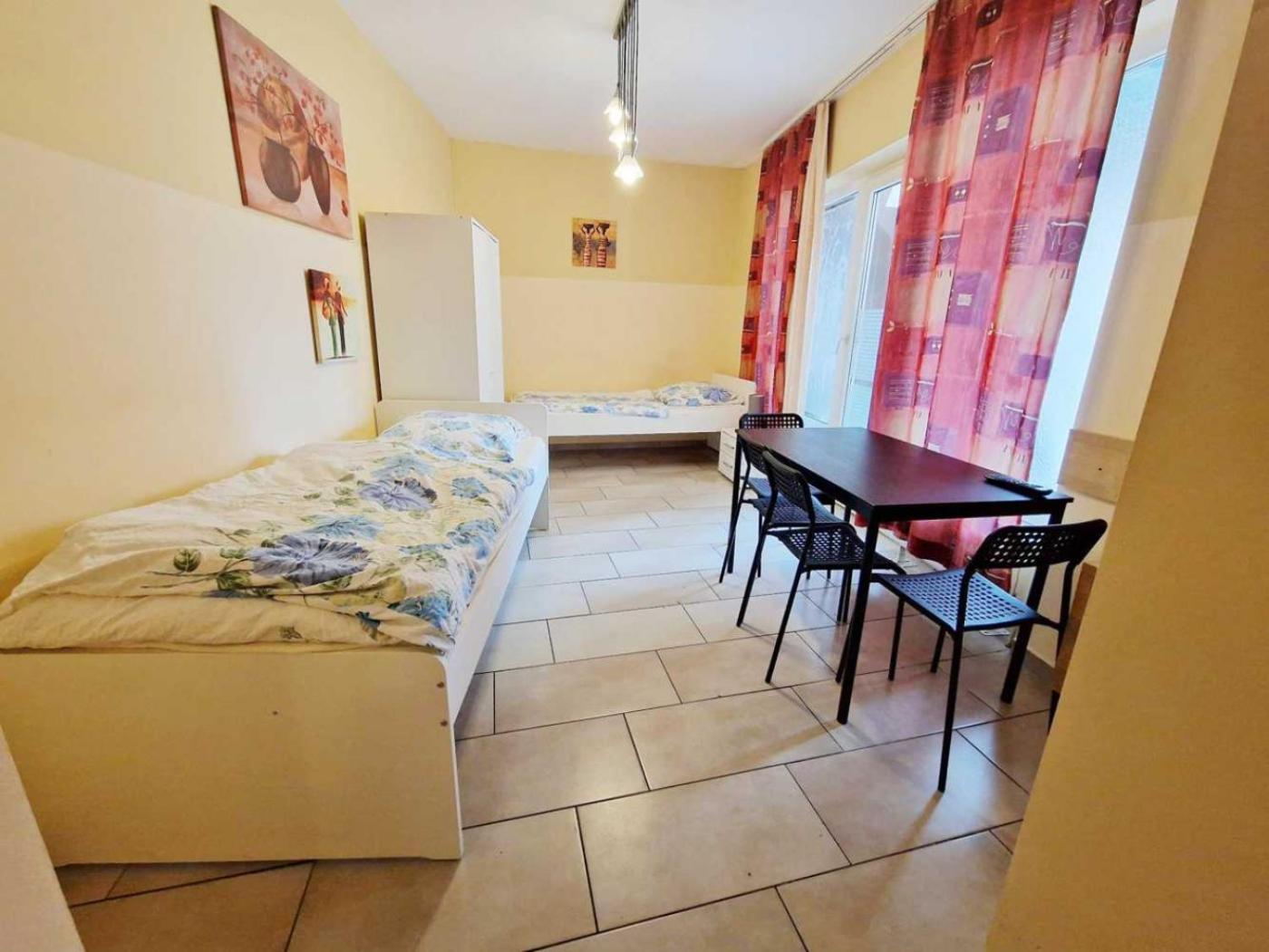 Appartement W4-8 Messe Monteurzimmer *