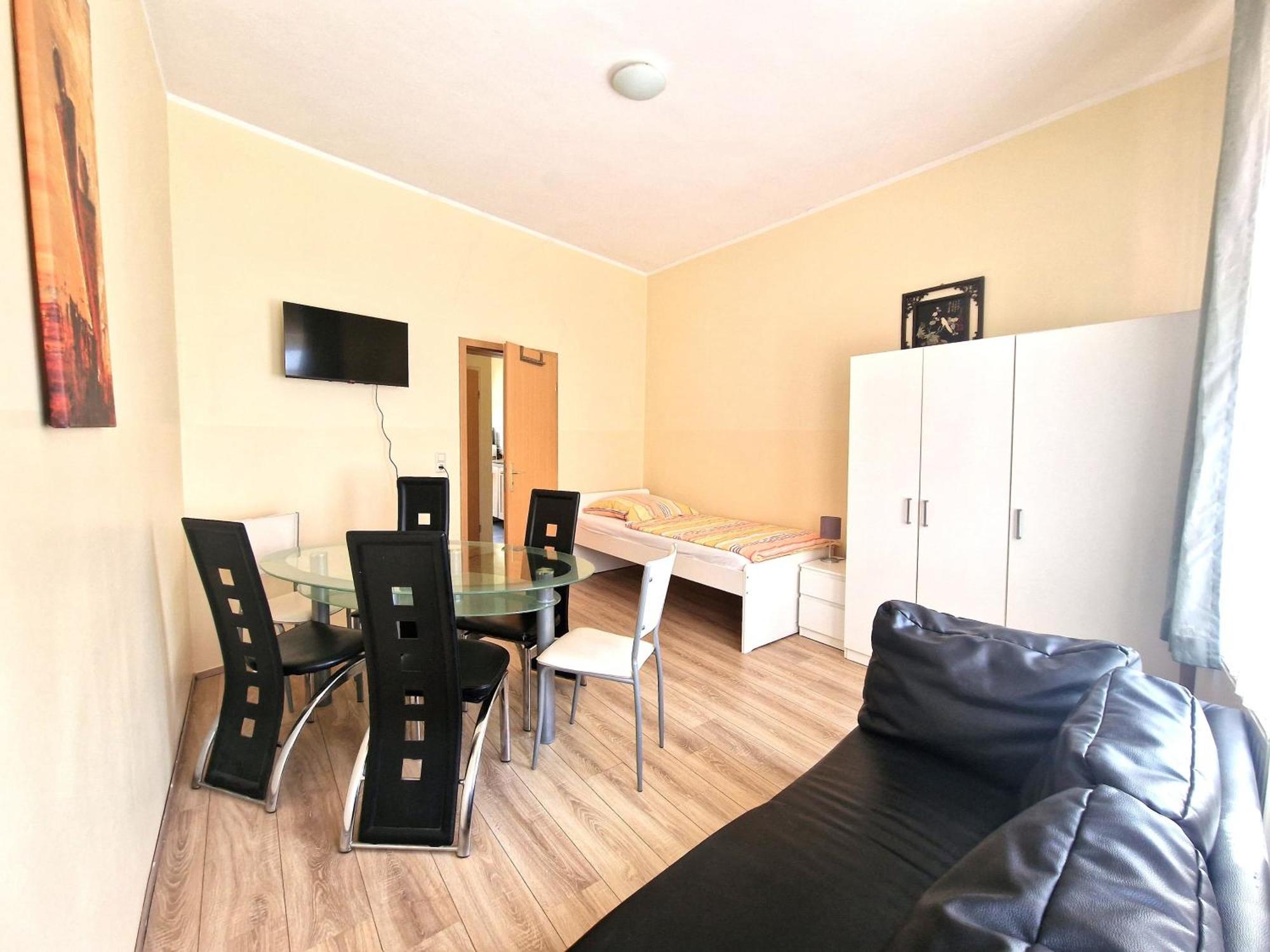 Apartment W4-8 Messe Monteurzimmer